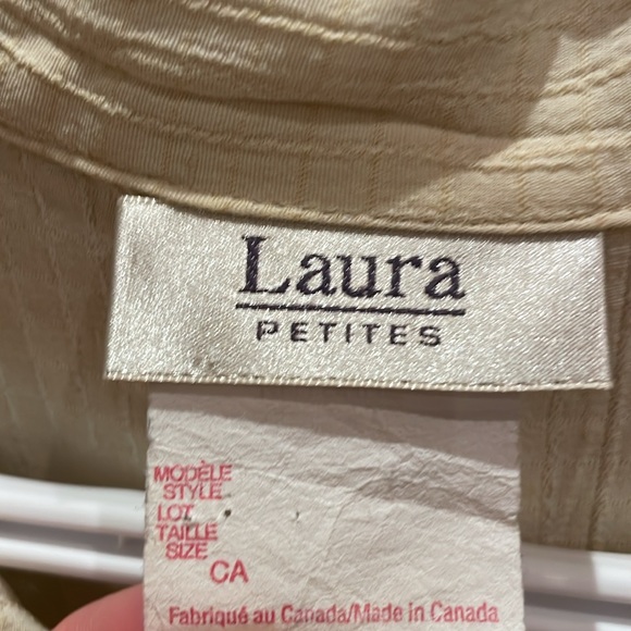 Laura Petites cream coloured button down Shirt - Picture 3 of 6